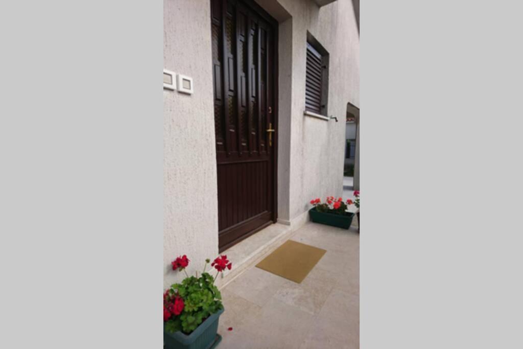 Apartment Vesna For 2, Free Parking And Wi-Fi Pula Exterior photo